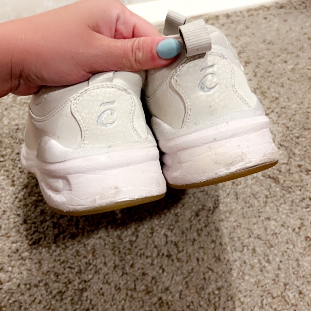 Cloves leather shoes - women’s 7.5